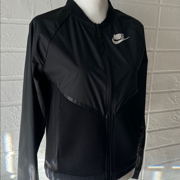 Nike Jackets & Blazers - Nike Women's Black Bomber Jacket Size S